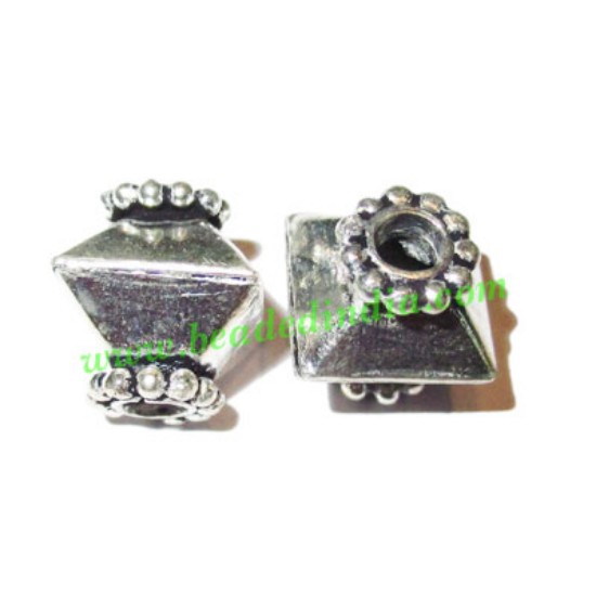Picture of Silver Plated Fancy Beads, size: 11.5x10mm, weight: 1.53 grams.