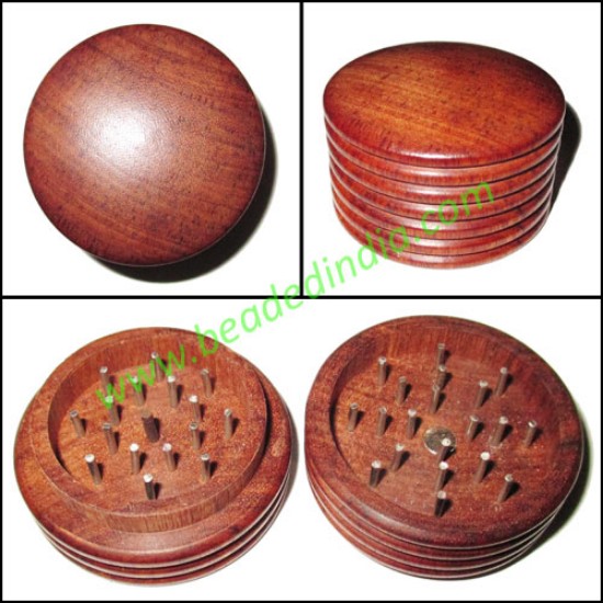 Picture of Handmade wooden smoking herb grinder with magnet, size : 29x46mm