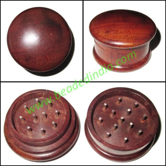 Picture of Handmade wooden smoking herb grinder, size : 28x43mm