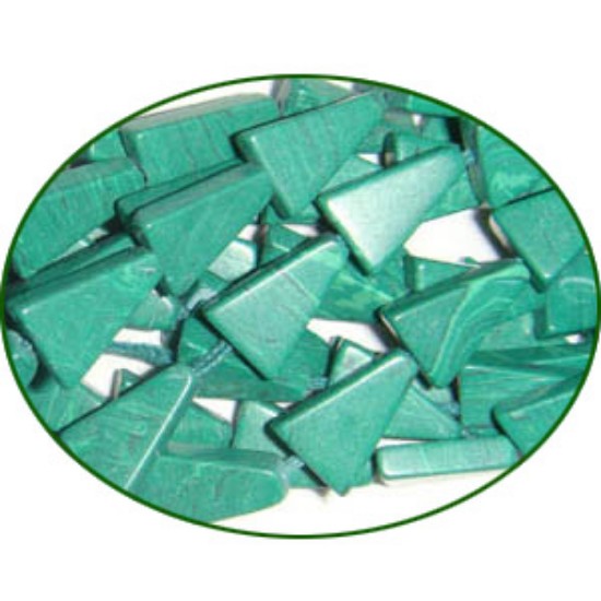 Picture of Fine Quality Malachite Dyed Plain Triangle, size: 5x8mm to 8x11mm